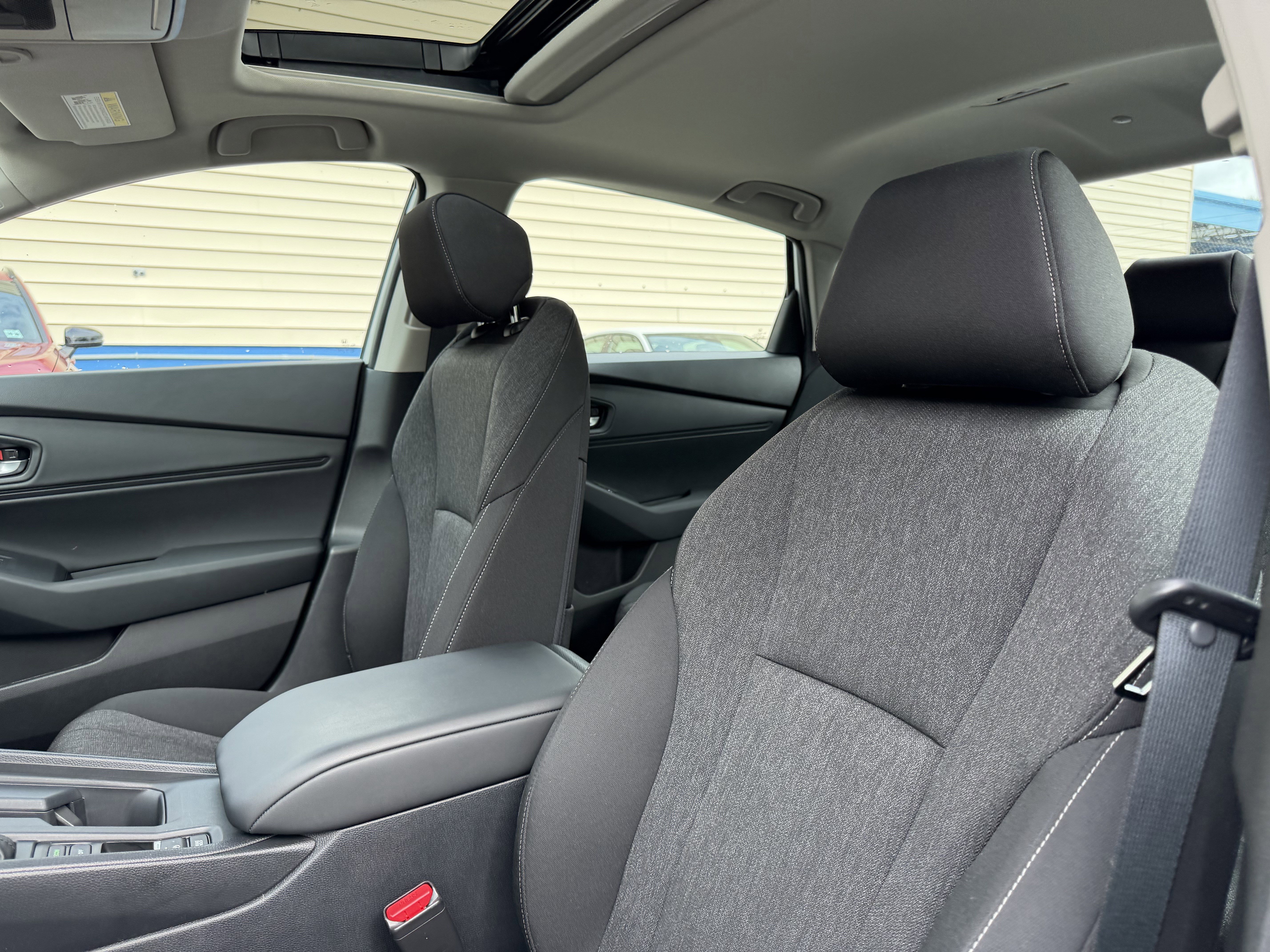 Certified 2025 Honda Accord SE image 3