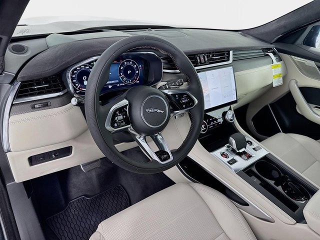 New 2026 Jaguar F-PACE SVR image 9