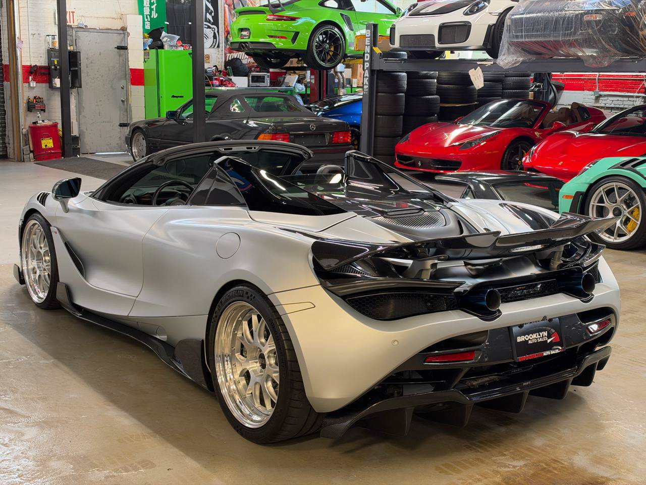 Used 2020 McLaren 720S Performance RWD image 14
