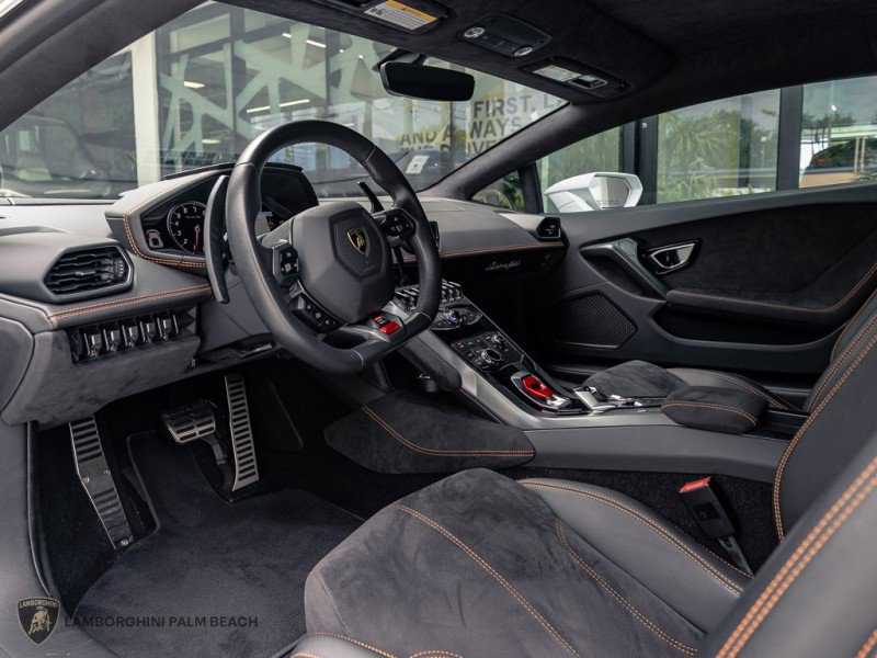 Used 2019 Lamborghini Huracan LP 580-2 RWD image 22