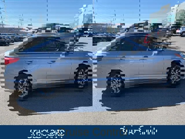 Used 2016 Hyundai Sonata SE w/ Cargo Package image 5