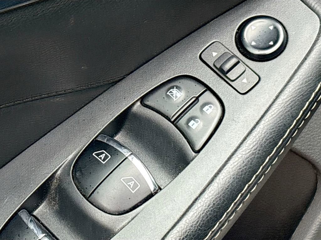 Used 2023 Nissan Maxima Platinum w/ Sport Mat Group FWD image 18
