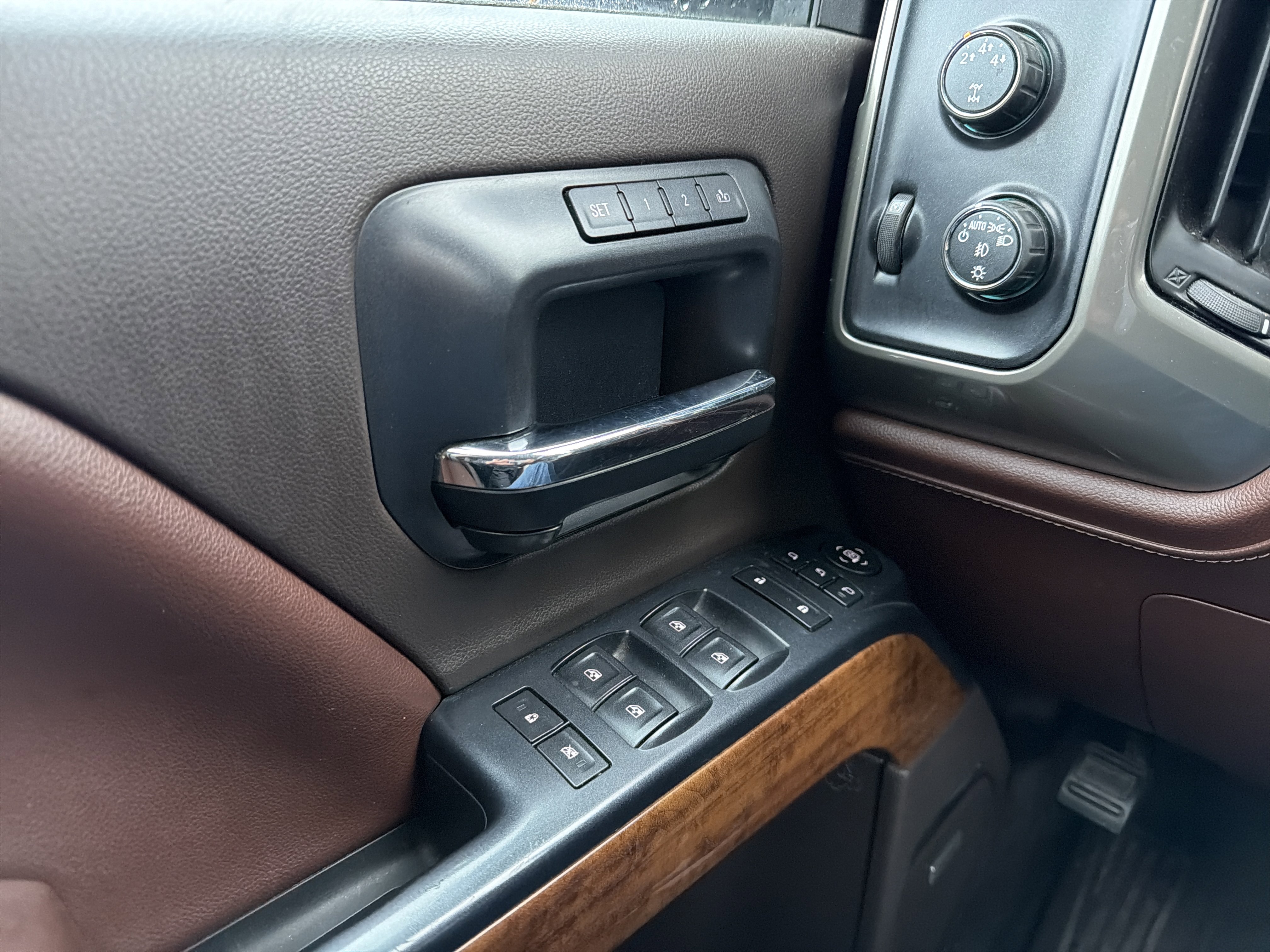 Used 2016 Chevrolet Silverado 2500 High Country image 23