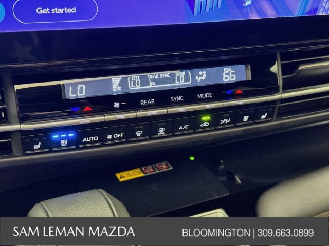 Used 2025 Toyota Sienna Platinum AWD/4WD image 6