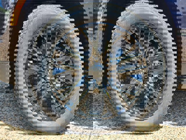 New 2025 Chevrolet Suburban Premier image 8