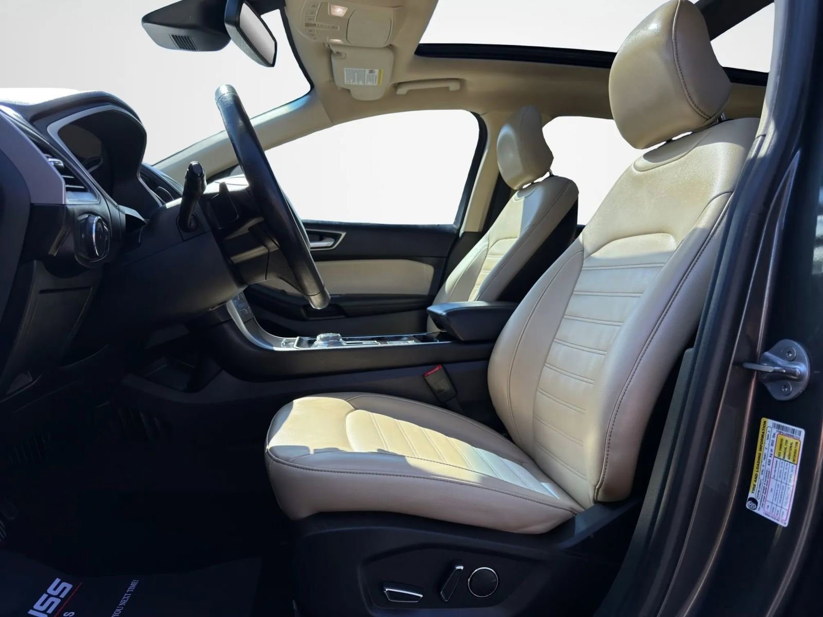 Used 2019 Ford Edge SEL w/ Equipment Group 201A image 8