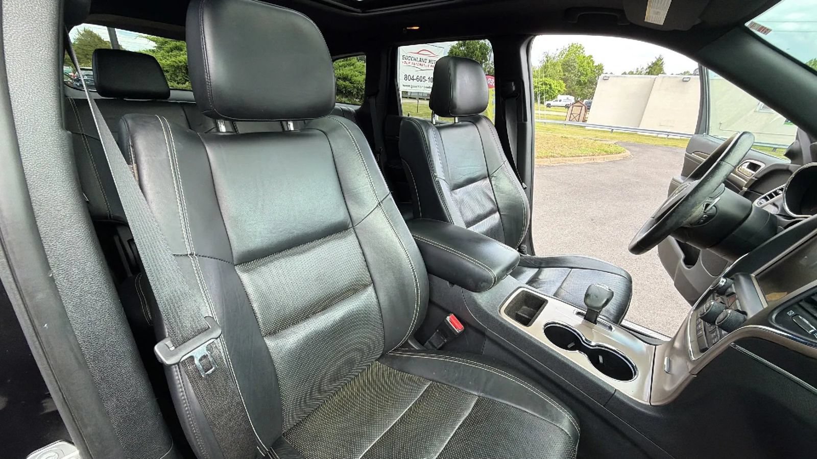 Used 2015 Jeep Grand Cherokee Limited w/ Luxury Group II RWD image 49