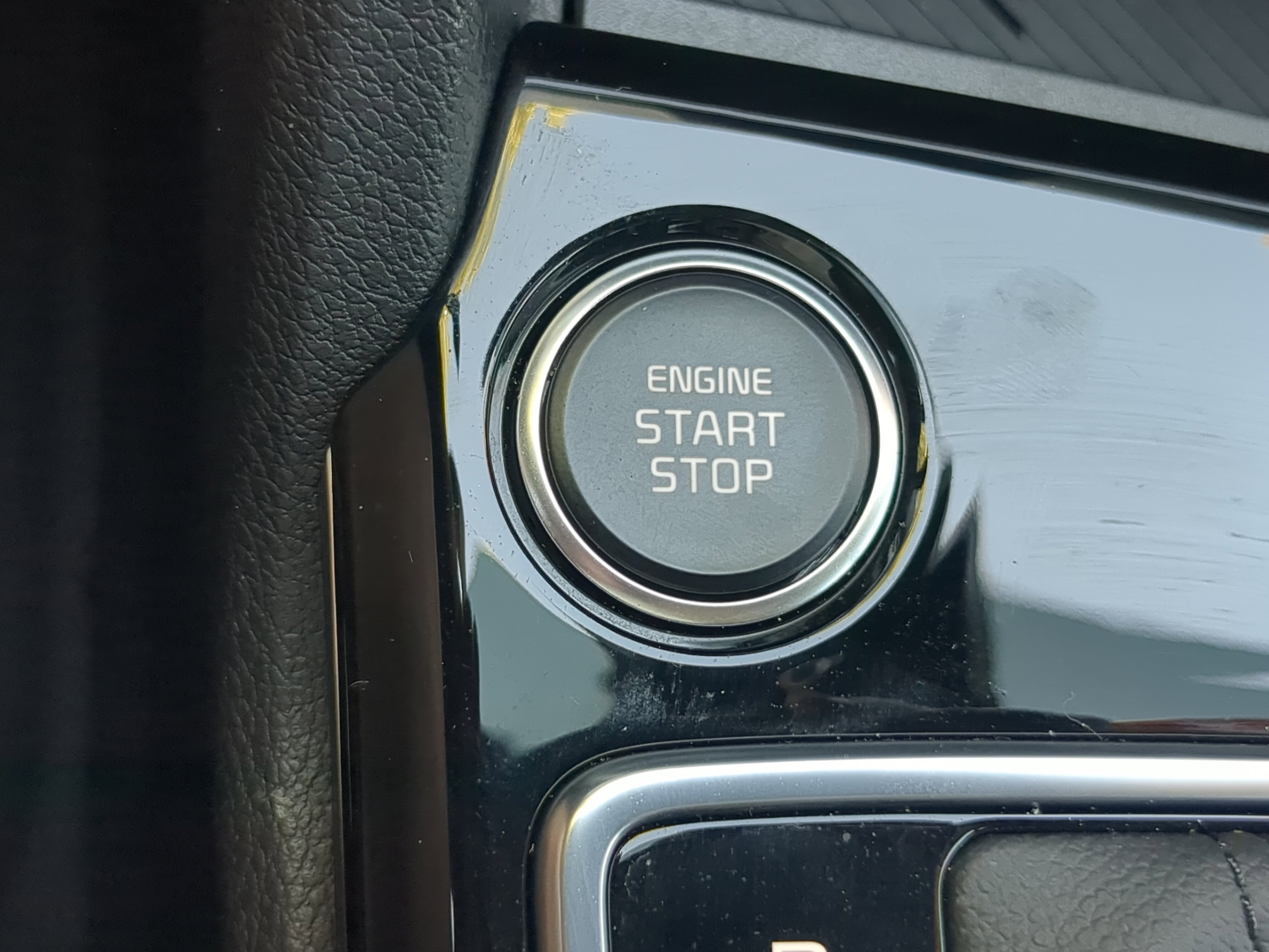 Certified 2025 Kia Sportage SX FWD image 28