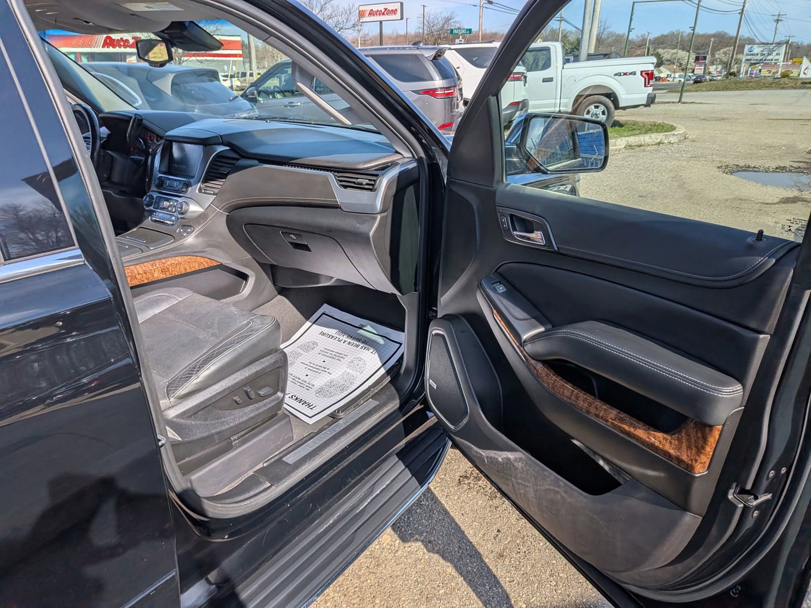 Used 2020 Chevrolet Suburban Premier image 43