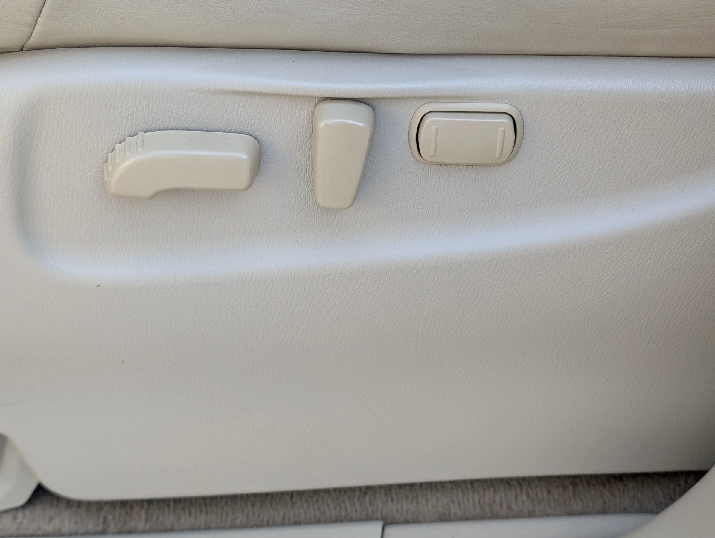 Used 2016 INFINITI QX80 Sport Utility 4D w/ Driver's Assistance Package image 23