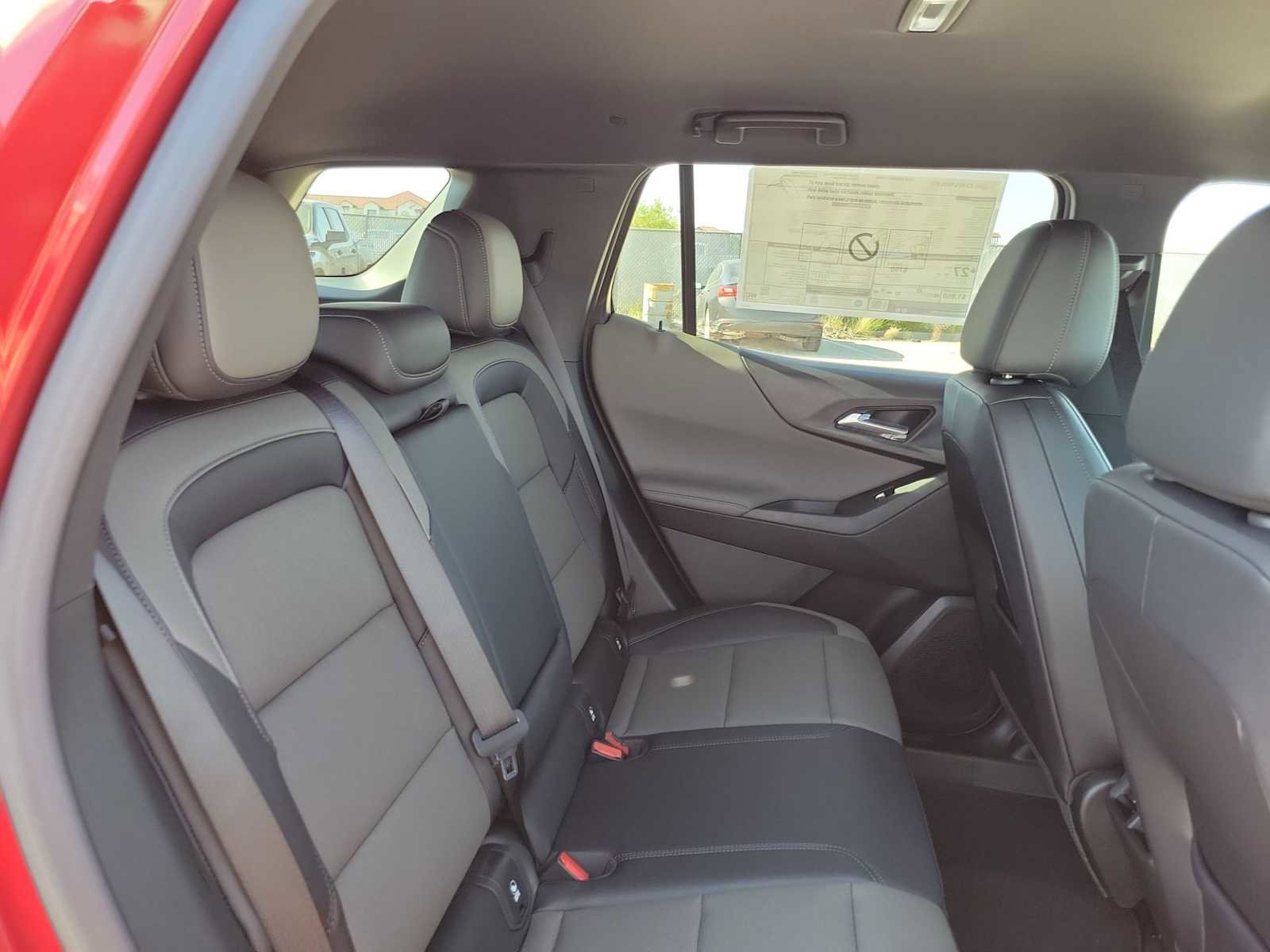 New 2026 Chevrolet Equinox LT w/ Convenience Package II FWD image 17