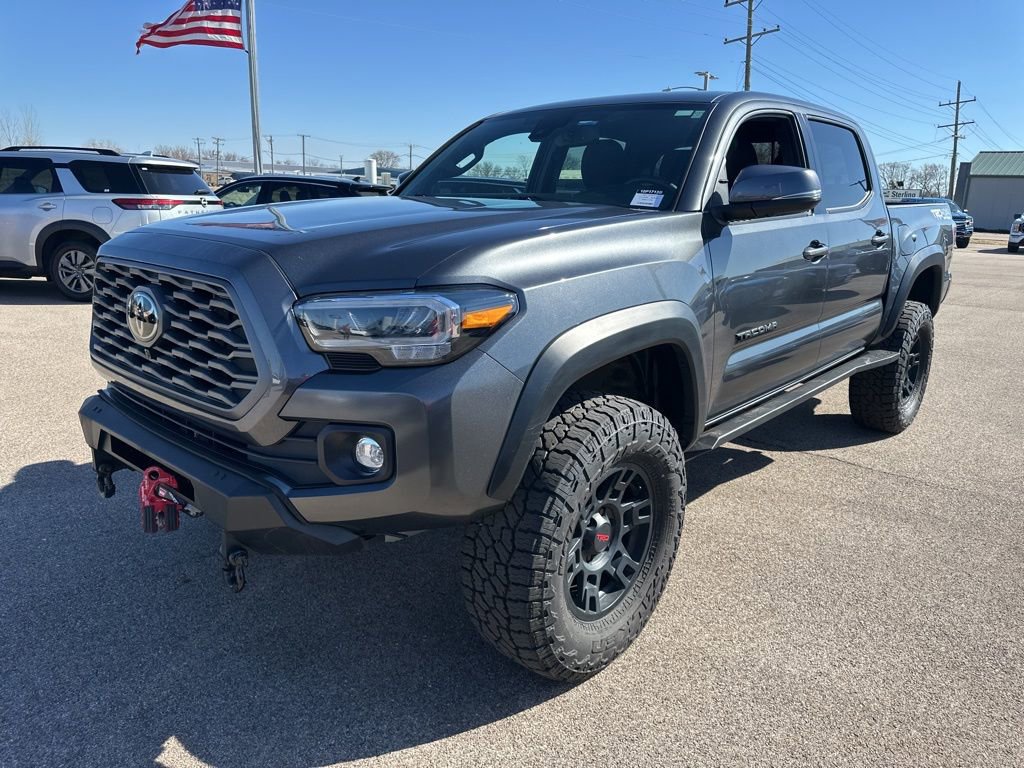 Used 2023 Toyota Tacoma TRD Off-Road w/ Advanced Technology Package image 18
