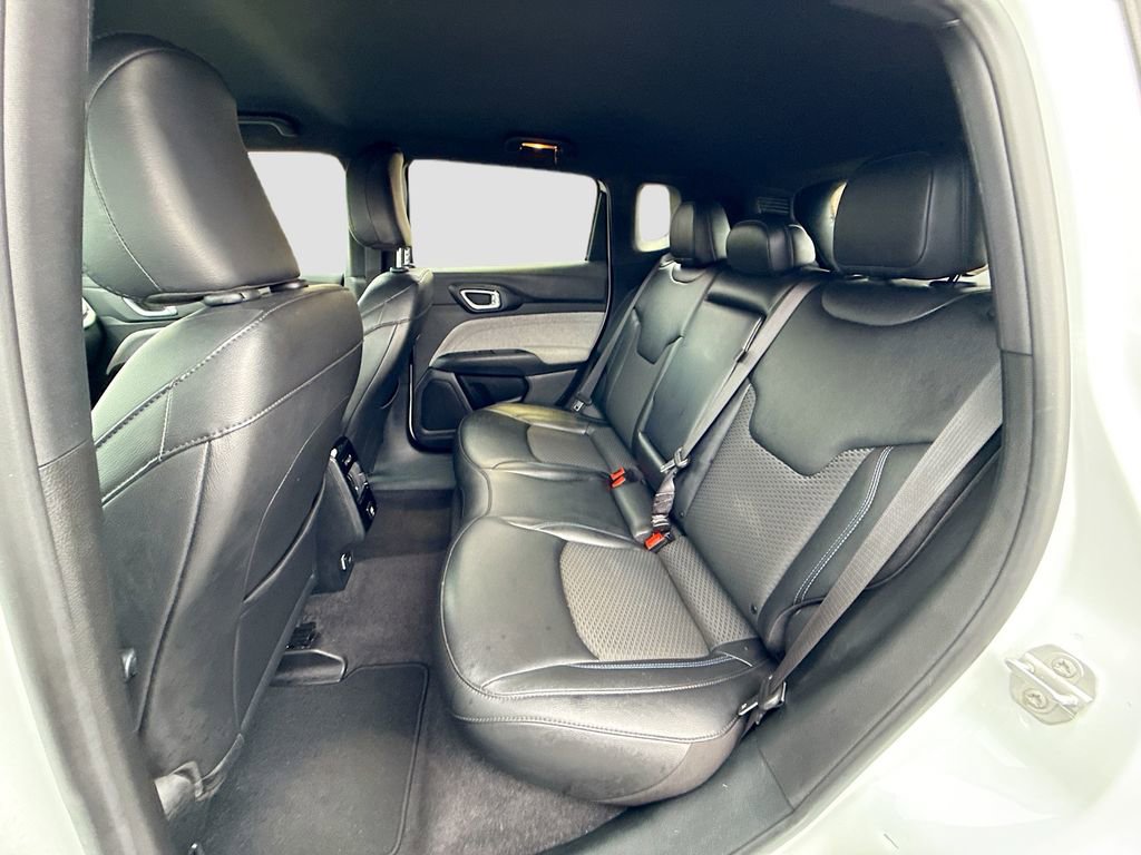 Used 2024 Jeep Compass Latitude image 23