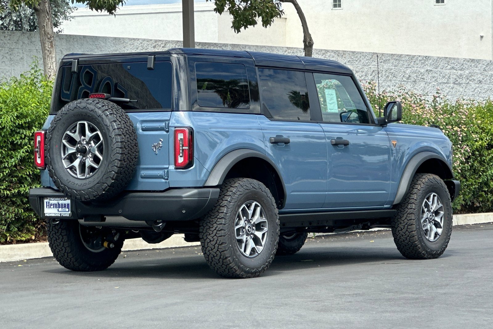 New 2025 Ford Bronco Badlands image 4