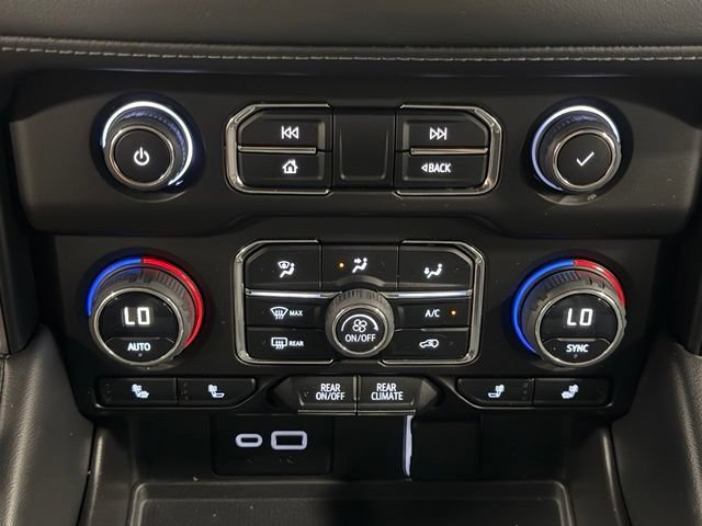 Used 2023 Chevrolet Tahoe LT w/ Luxury Package AWD/4WD image 30