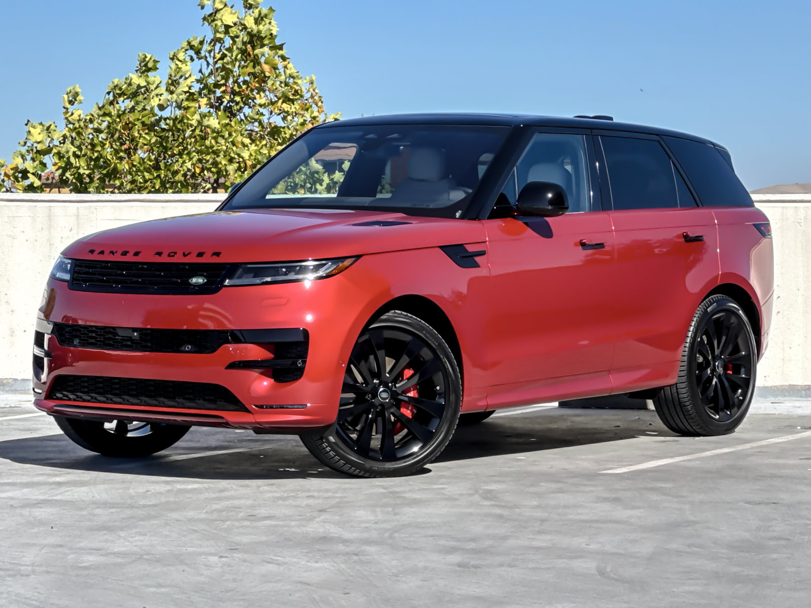 Used 2023 Land Rover Range Rover Sport SE Dynamic AWD/4WD image 1