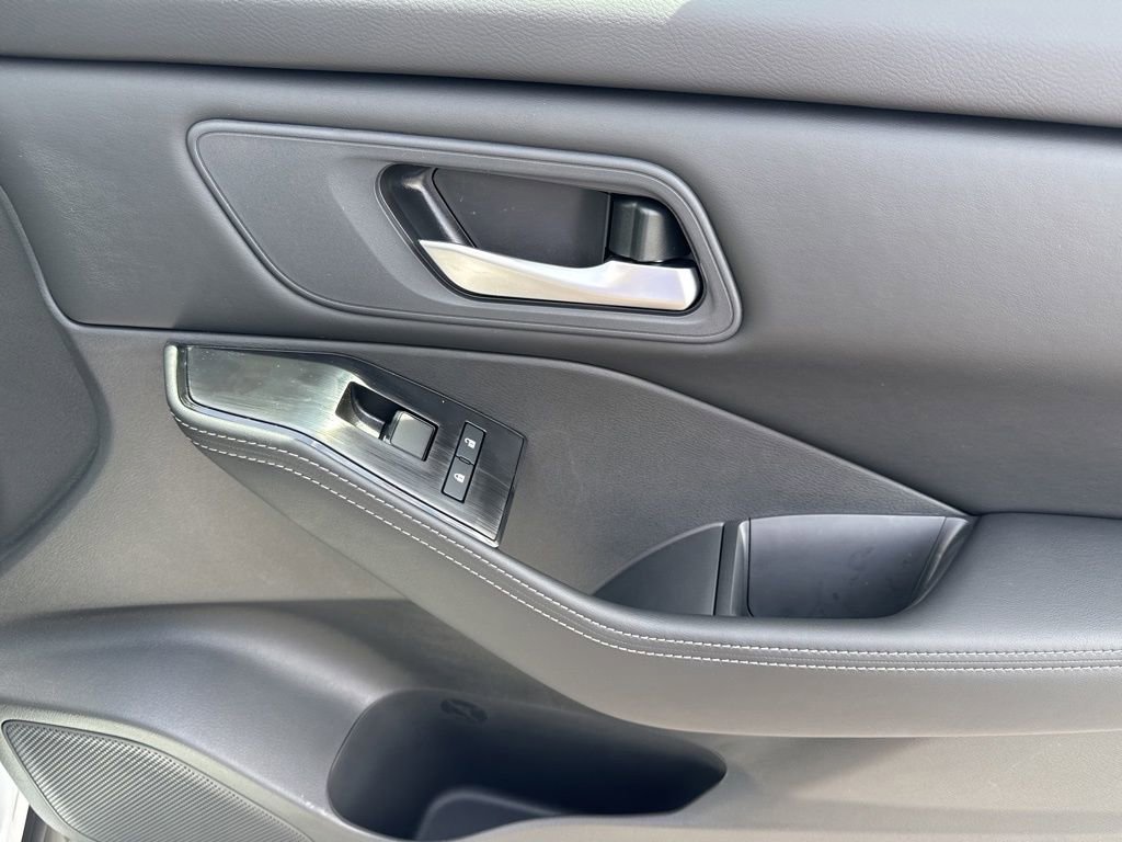 New 2026 Nissan Rogue SV FWD image 16