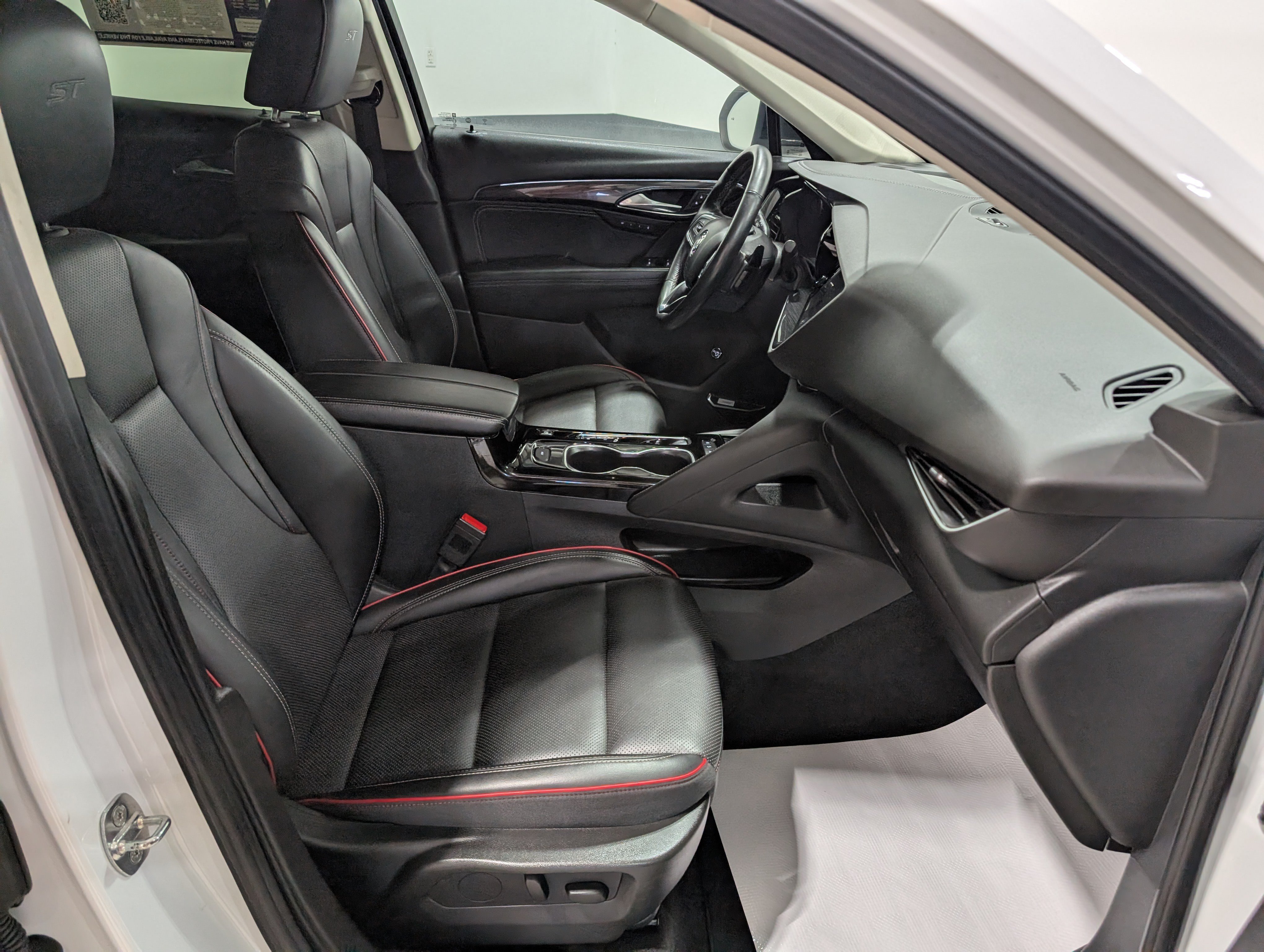 Used 2023 Buick Envision Essence w/ Technology Package I AWD/4WD image 18