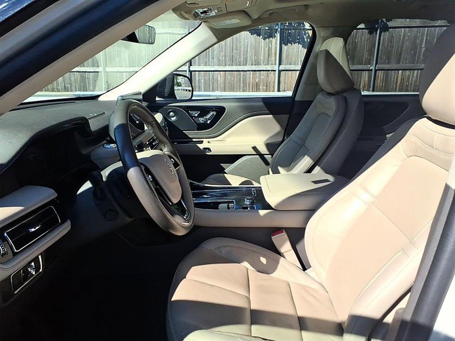 Used 2023 Lincoln Aviator Reserve w/ Equipment Group 201A AWD/4WD image 18