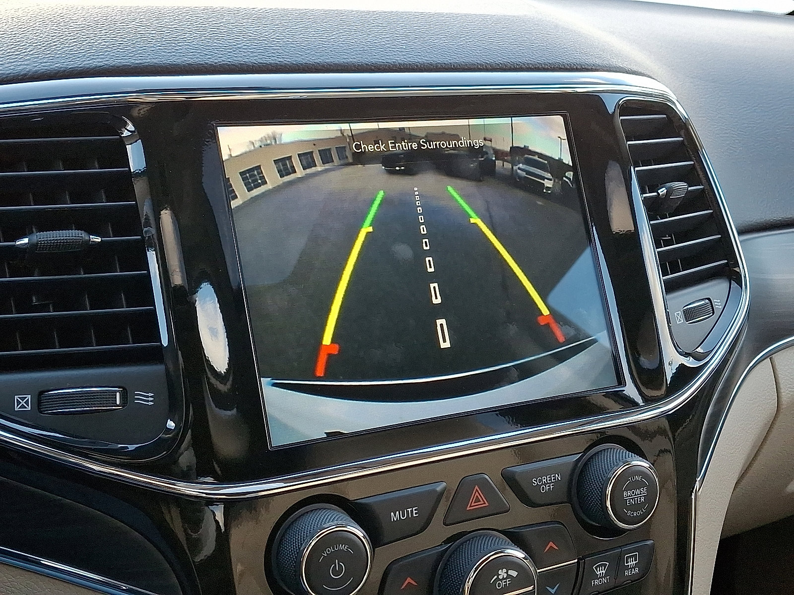 Used 2021 Jeep Grand Cherokee Limited image 21