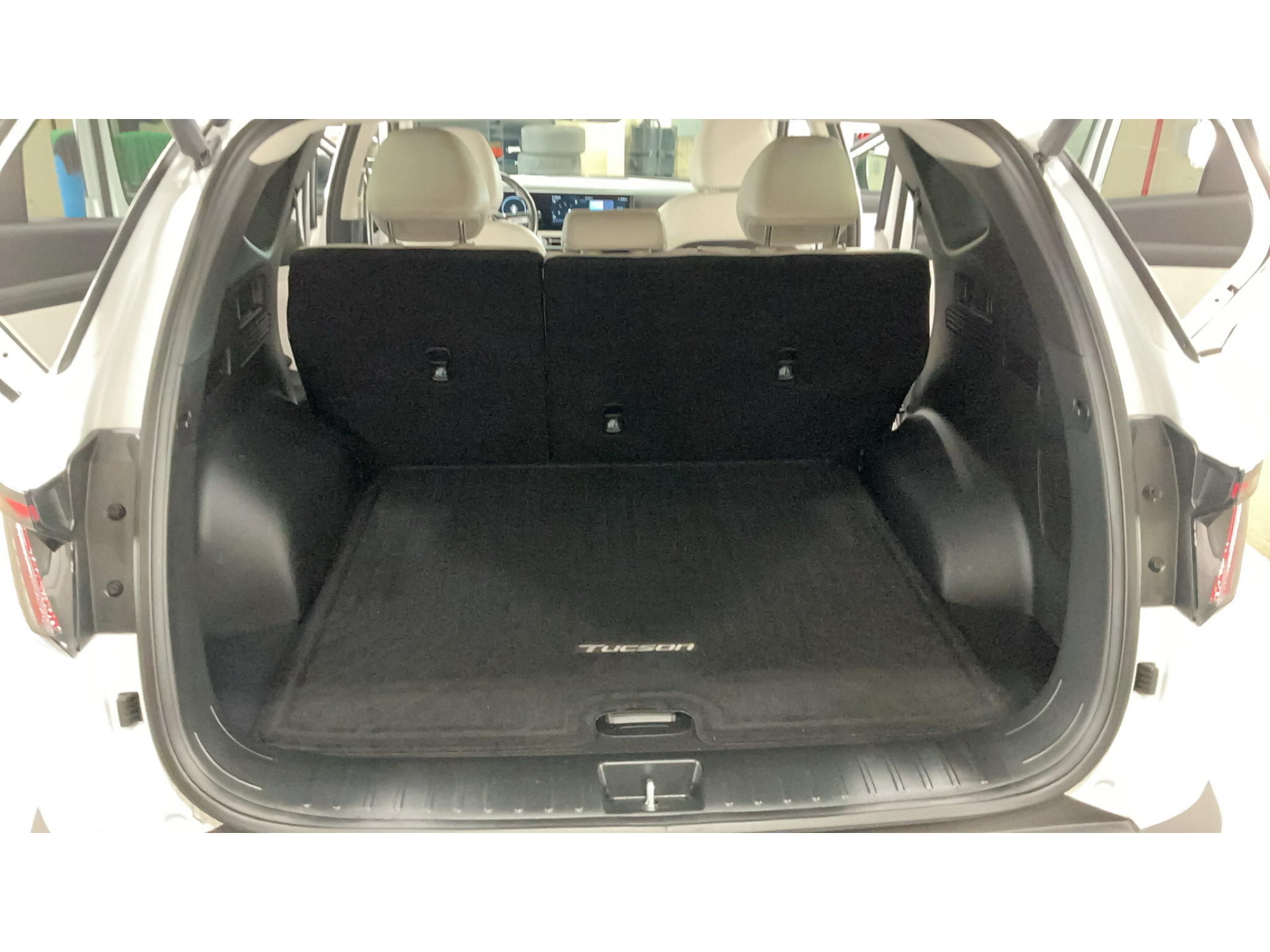 Certified 2025 Hyundai Tucson Limited AWD/4WD image 18