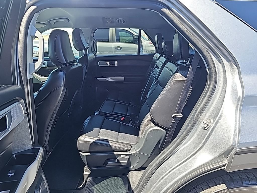 Used 2024 Ford Explorer Limited image 11