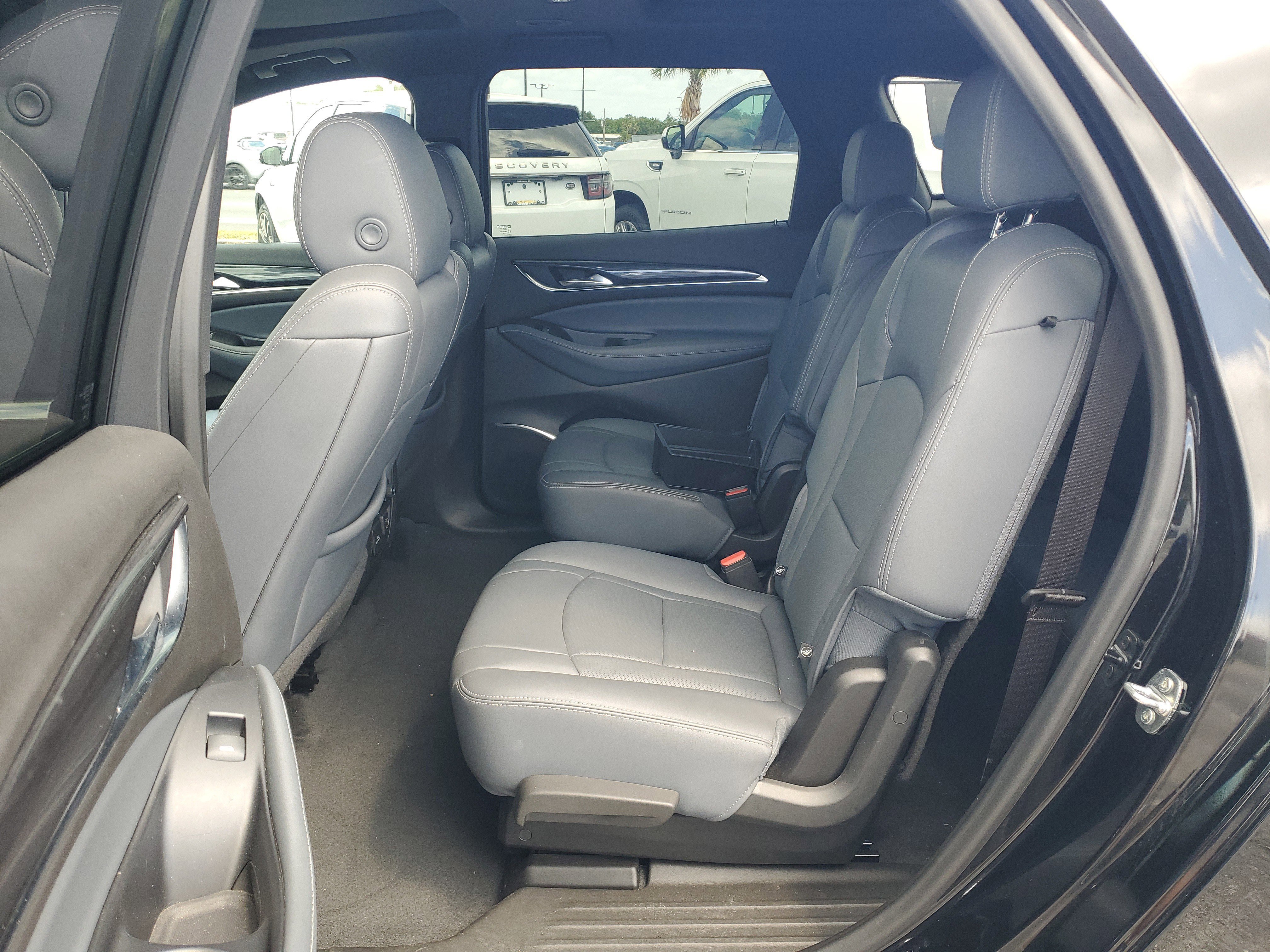 Used 2022 Buick Enclave Premium w/ Experience Buick Package FWD image 17