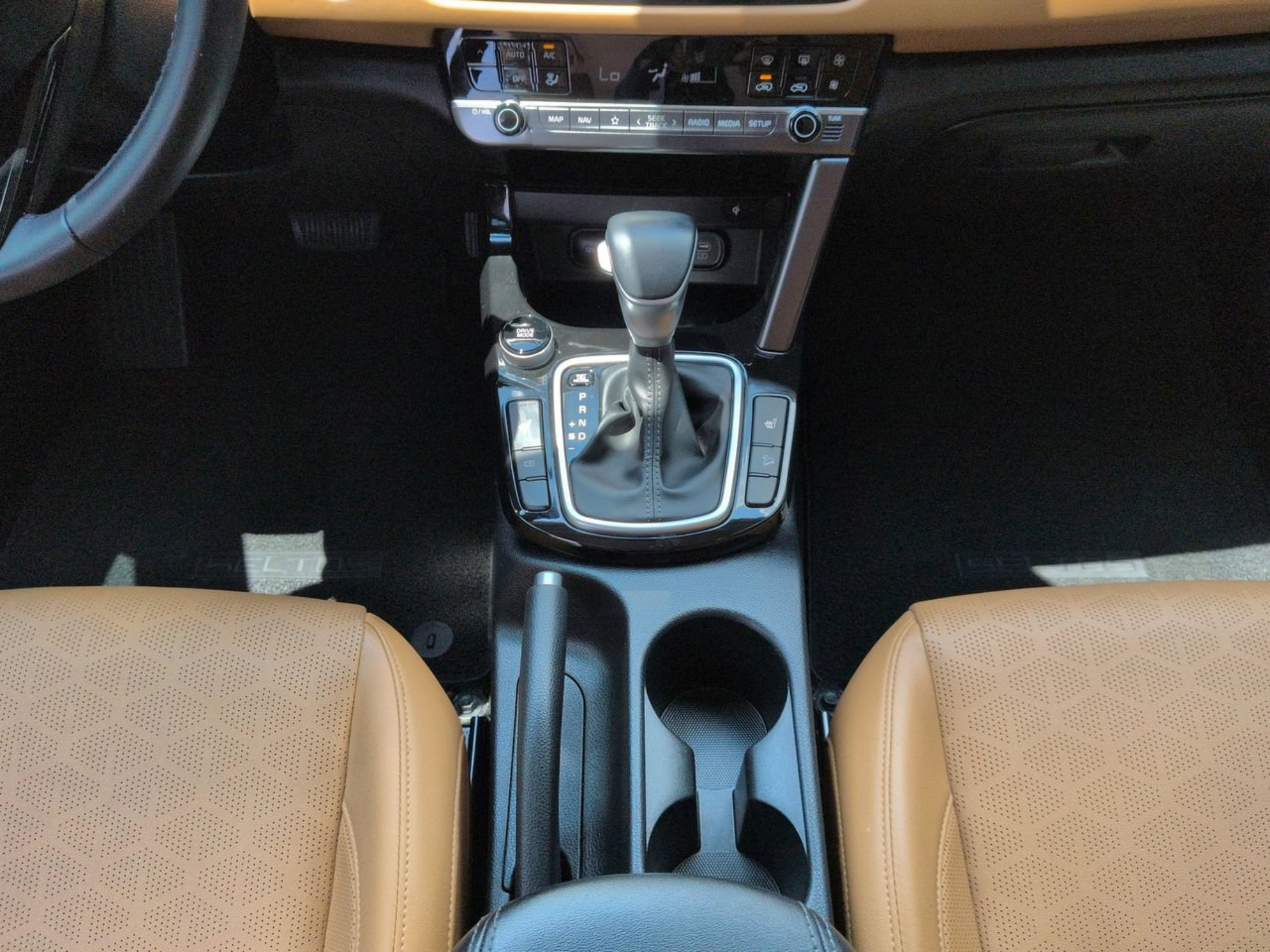Certified 2024 Kia Seltos EX FWD image 22
