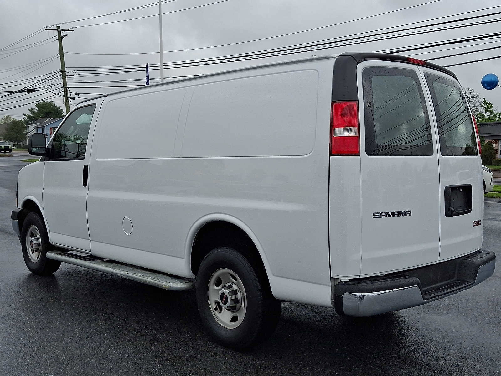 Used 2024 GMC Savana 2500 w/ Driver Convenience Package RWD image 4