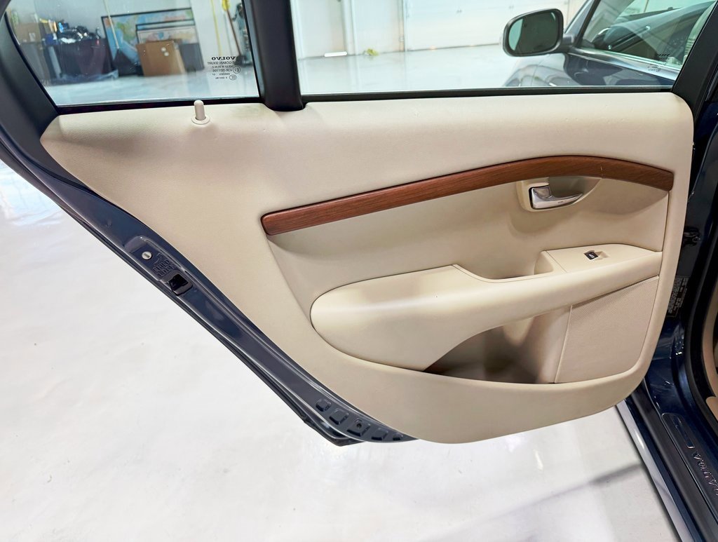 Used 2008 Volvo S80 3.2 image 29