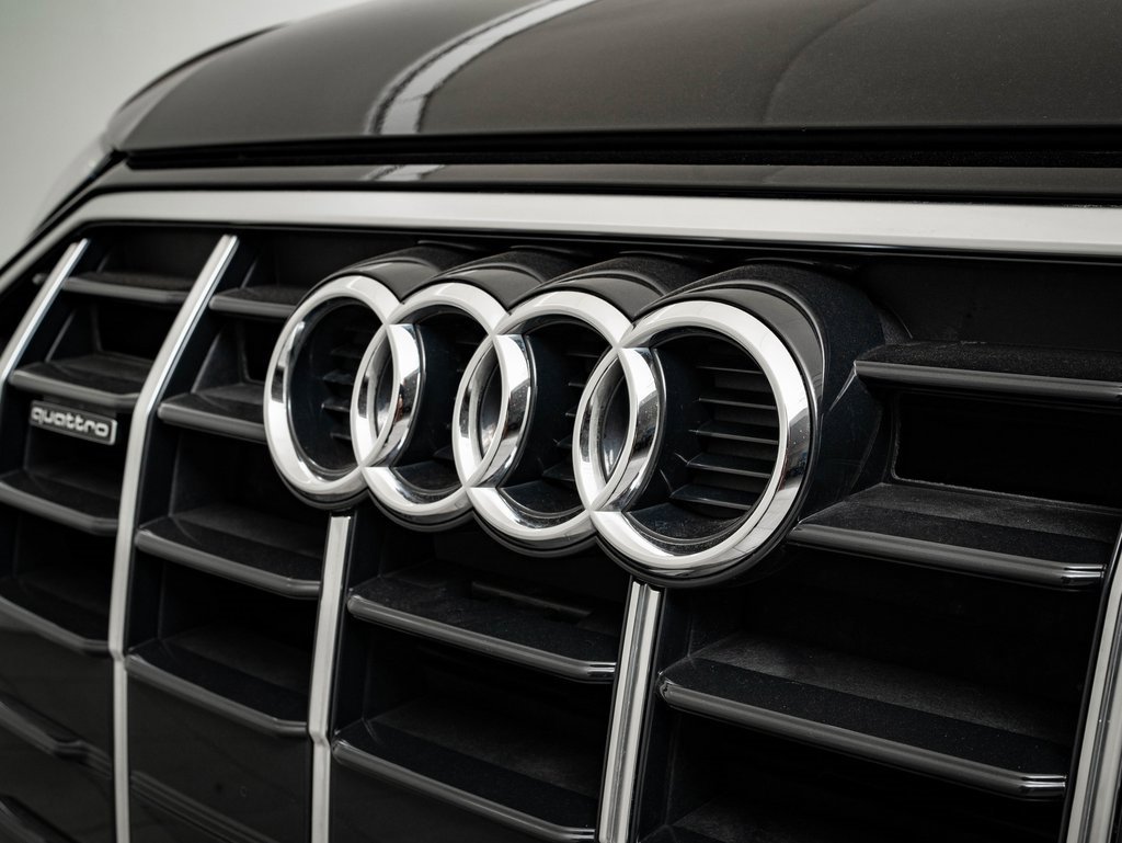 Used 2023 Audi Q5 2.0T Premium w/ Convenience Package image 3