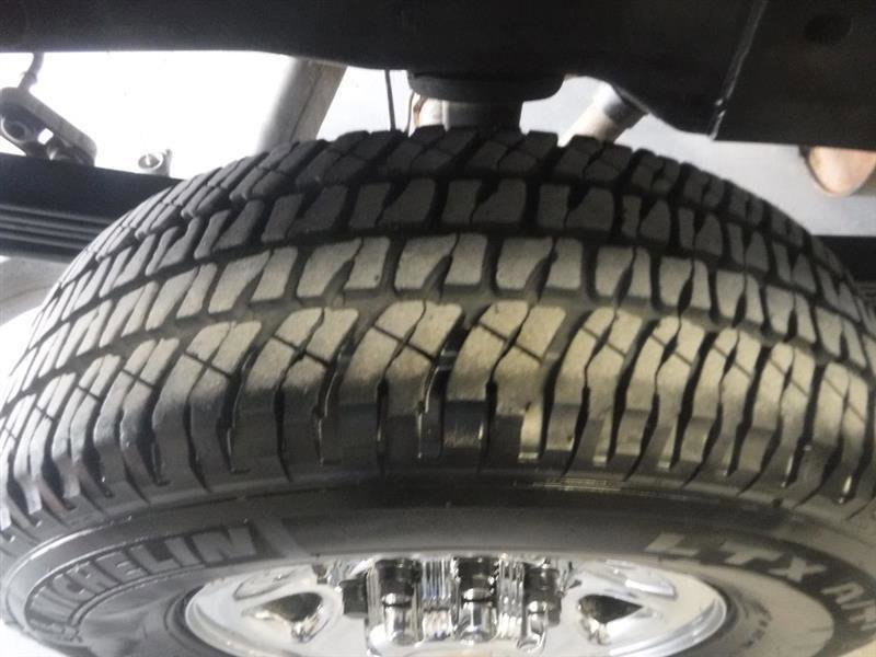 Used 2002 Chevrolet Silverado 1500 LS w/ Off-Road Skid Plate Pkg AWD/4WD image 26