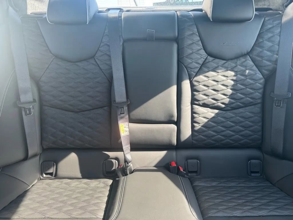 New 2026 Cadillac CT5 V Blackwing w/ Carbon Fiber 1 Package image 19