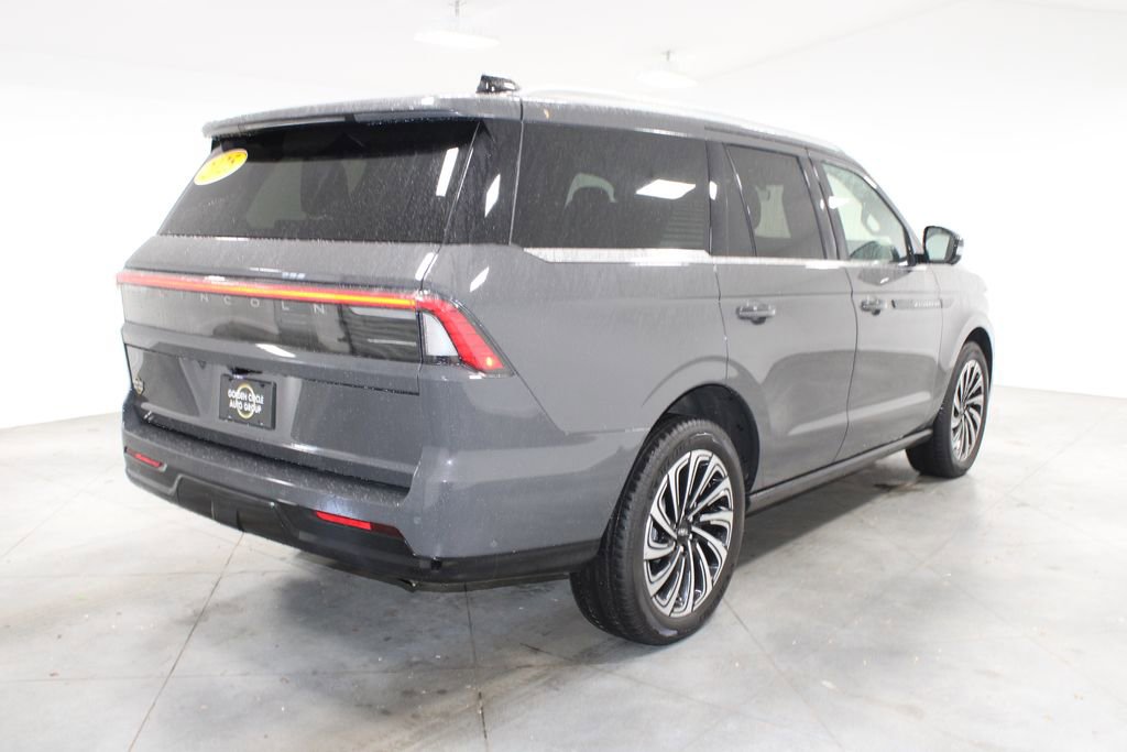 Used 2025 Lincoln Navigator Black Label AWD/4WD image 9