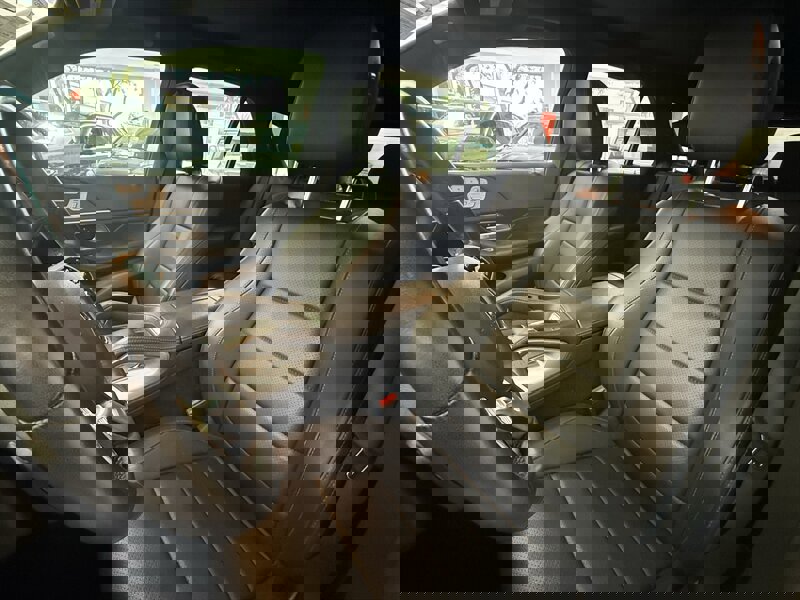 Used 2022 Mercedes-Benz GLE 450 4MATIC w/ AMG Line Exterior image 8