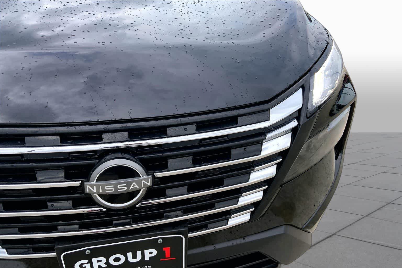 Used 2024 Nissan Rogue S FWD image 28