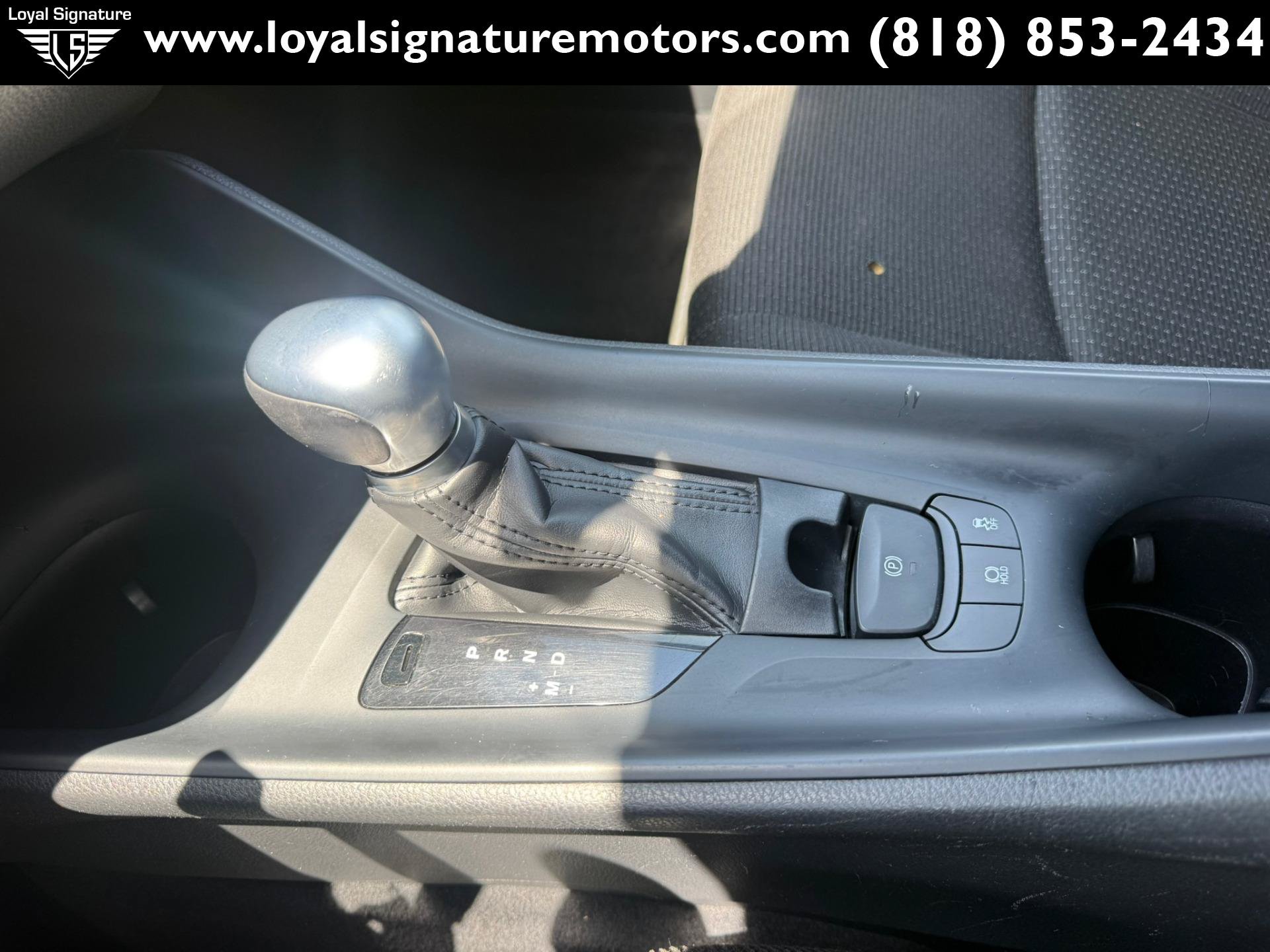 Used 2019 Toyota C-HR LE FWD image 25