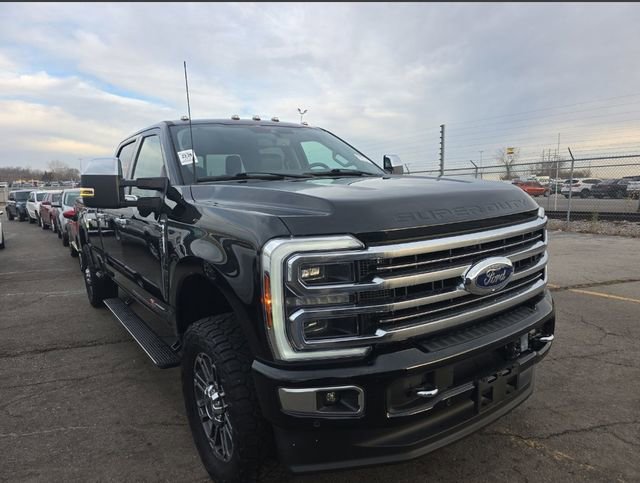 Used 2024 Ford F250 Limited w/ FX4 Off-Road Package image 2