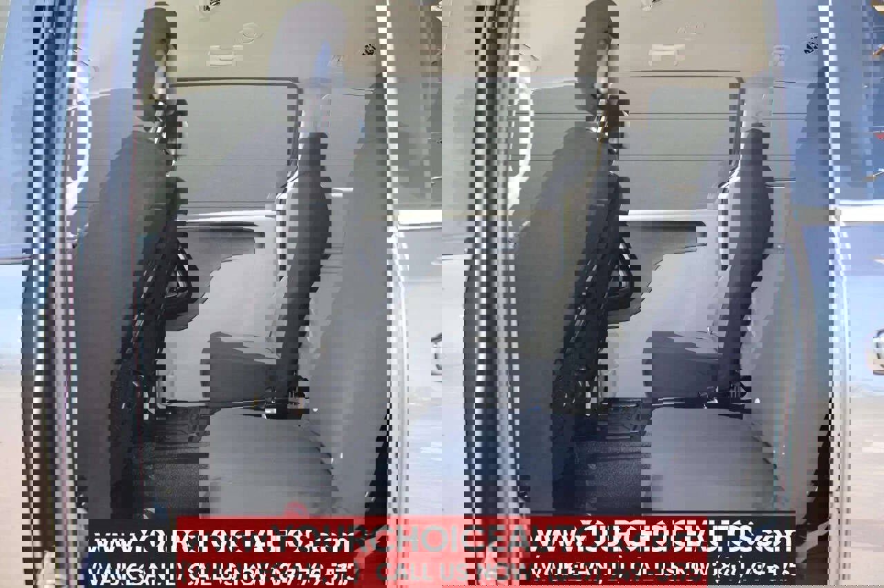 Used 2015 Dodge Grand Caravan SXT w/ Rear Park Assist Package image 18