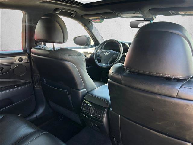 Used 2015 Lexus LS 460 AWD w/ F Sport Package image 21