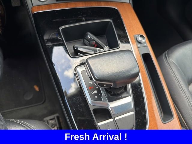 Used 2022 Audi Q5 2.0T Premium w/ Convenience Package image 8