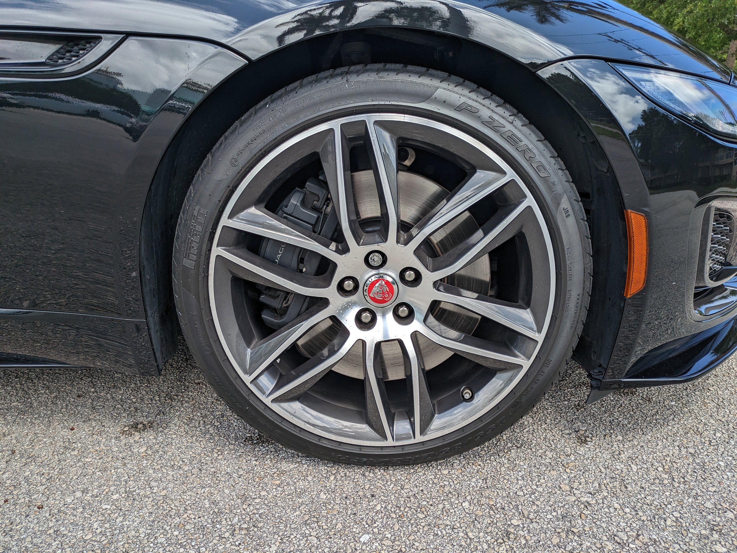 Used 2022 Jaguar F-TYPE R-Dynamic image 11