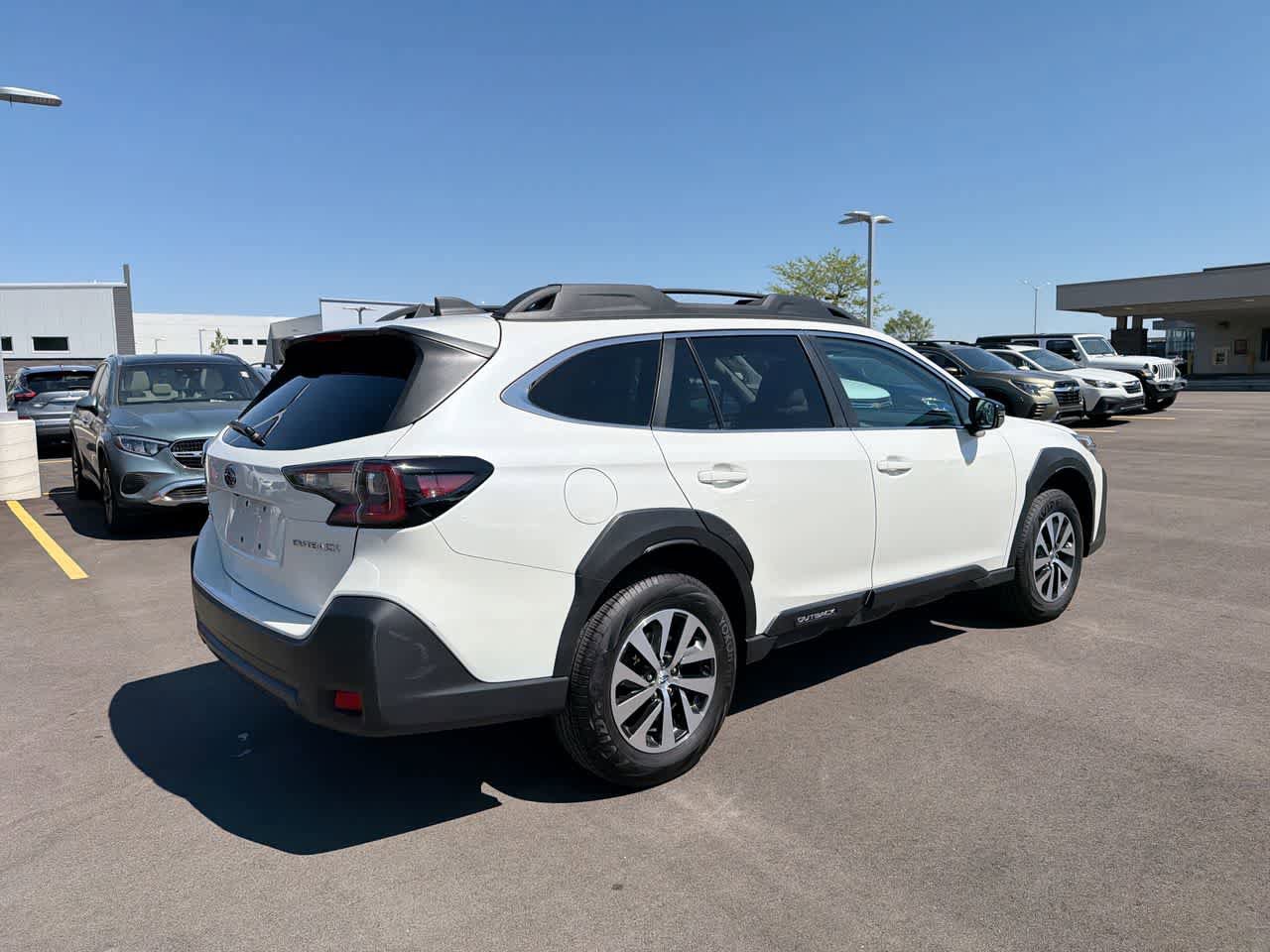 Certified 2023 Subaru Outback Premium AWD/4WD image 13