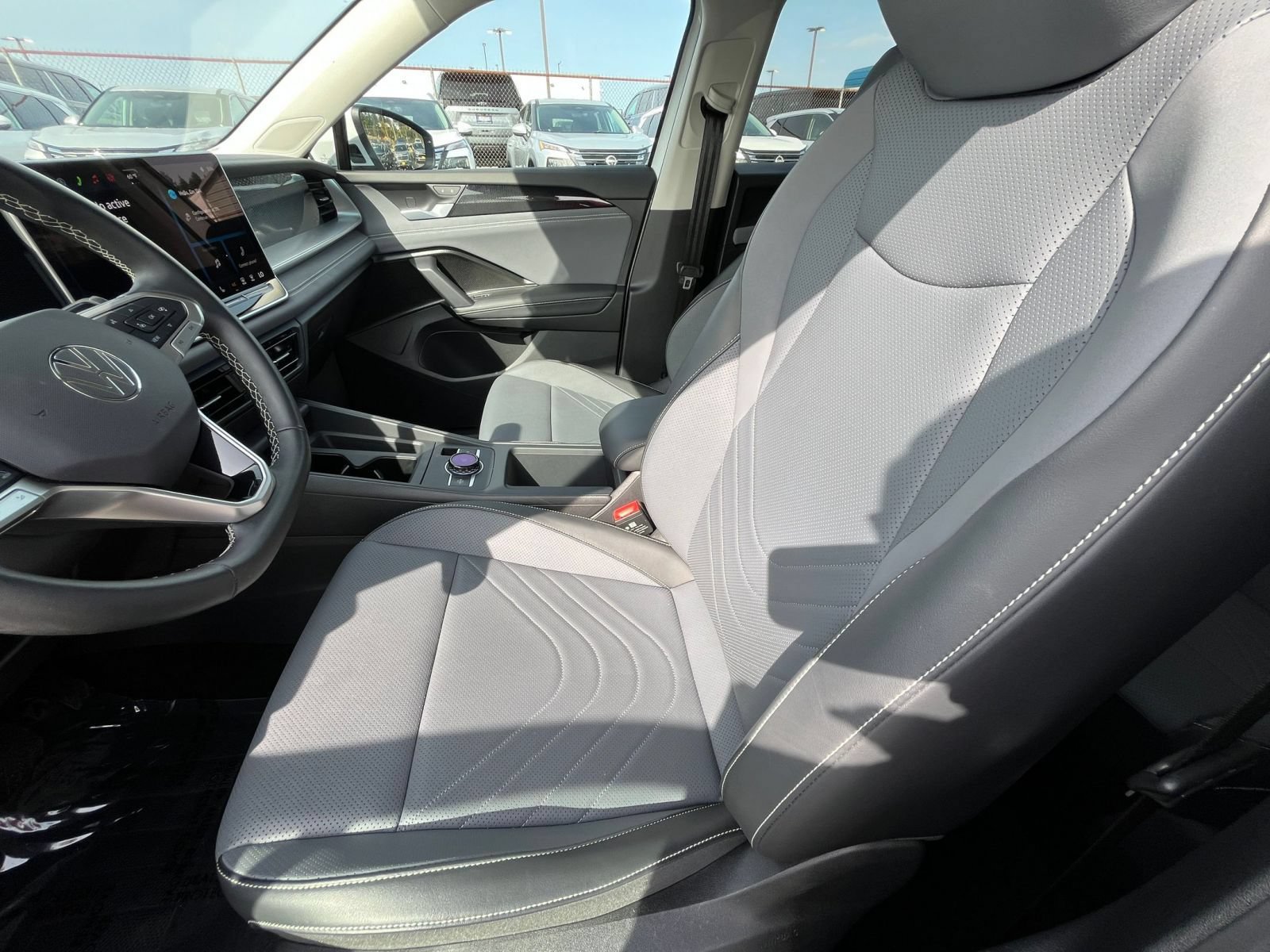Used 2026 Volkswagen Tiguan SE AWD/4WD image 28
