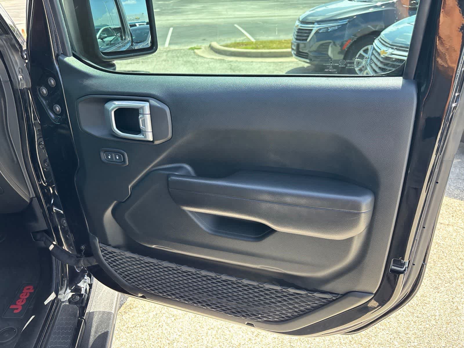Used 2021 Jeep Wrangler Sport AWD/4WD image 8