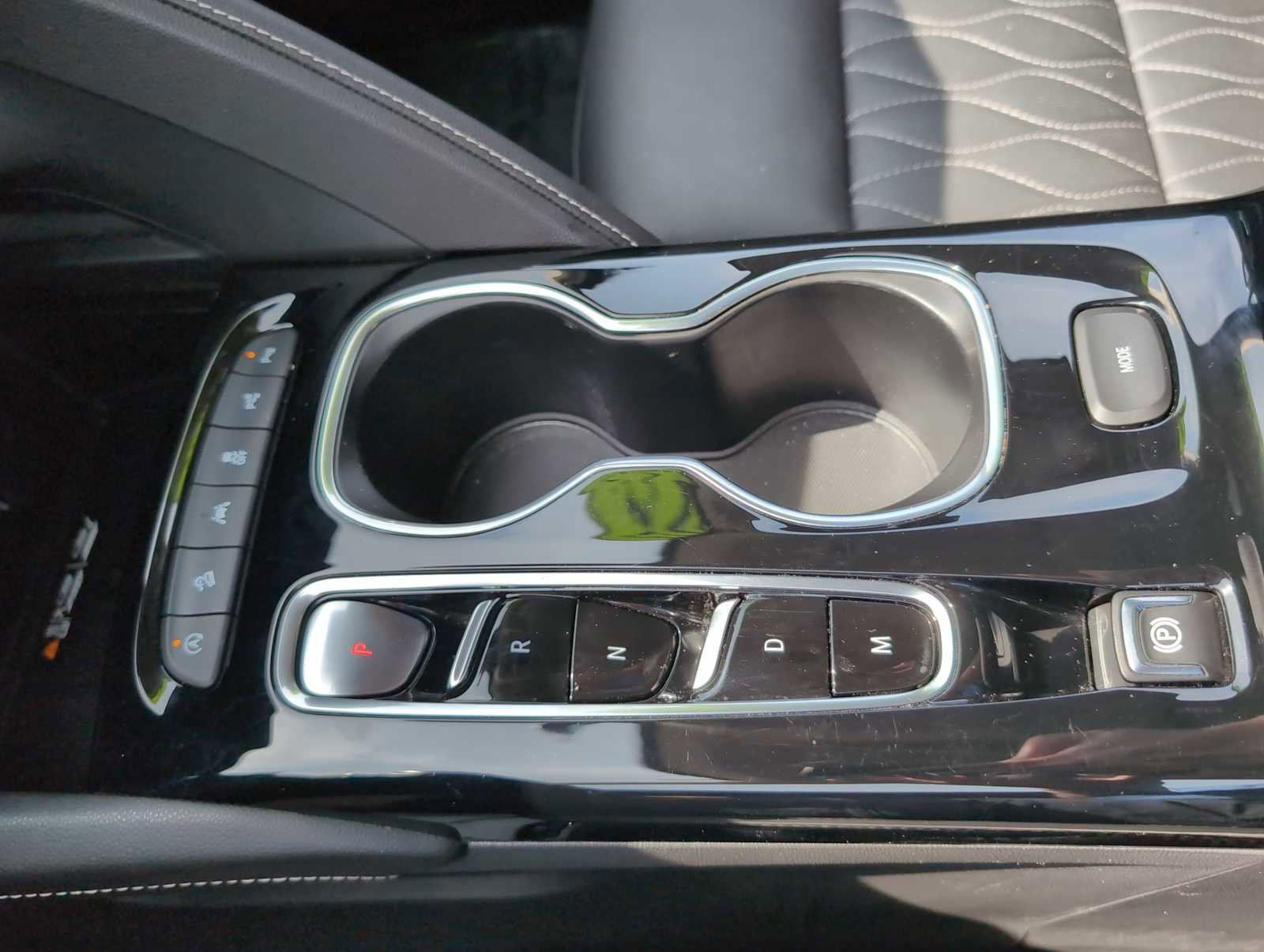 Used 2023 Buick Envision Avenir image 16