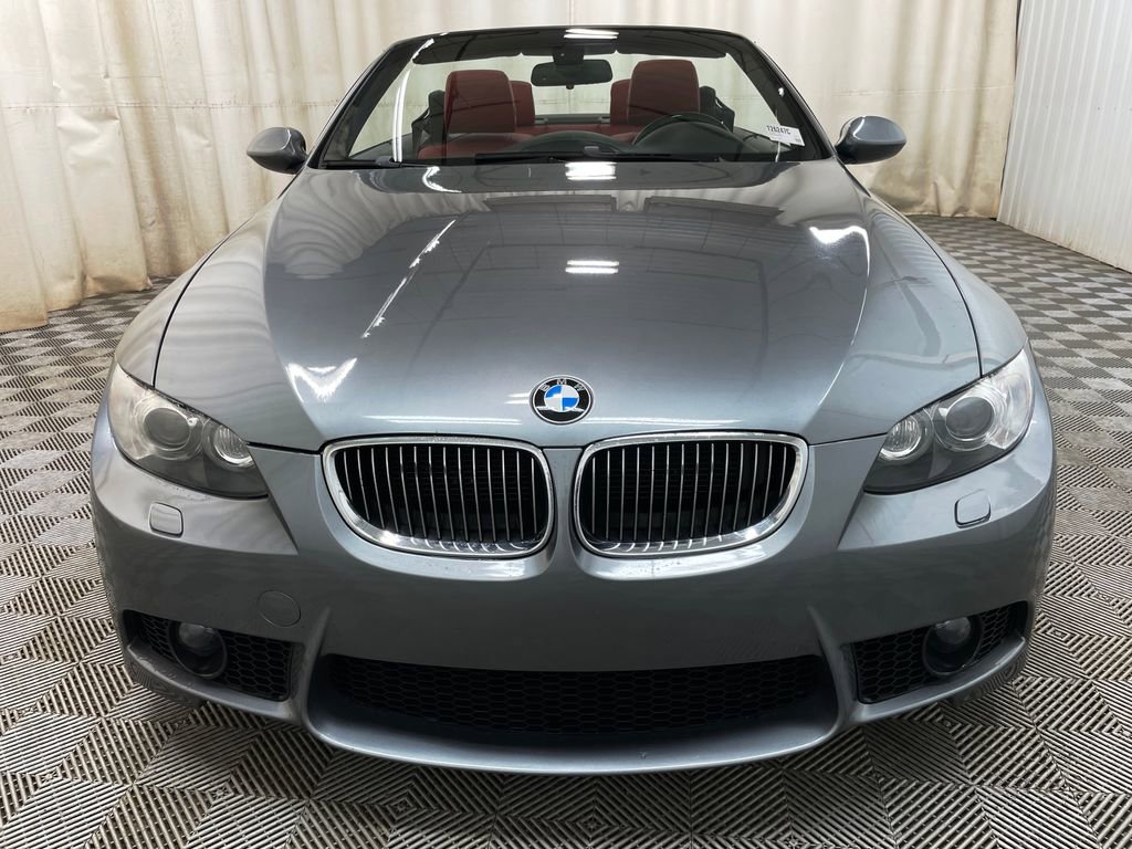Used 2009 BMW 335i Convertible image 11