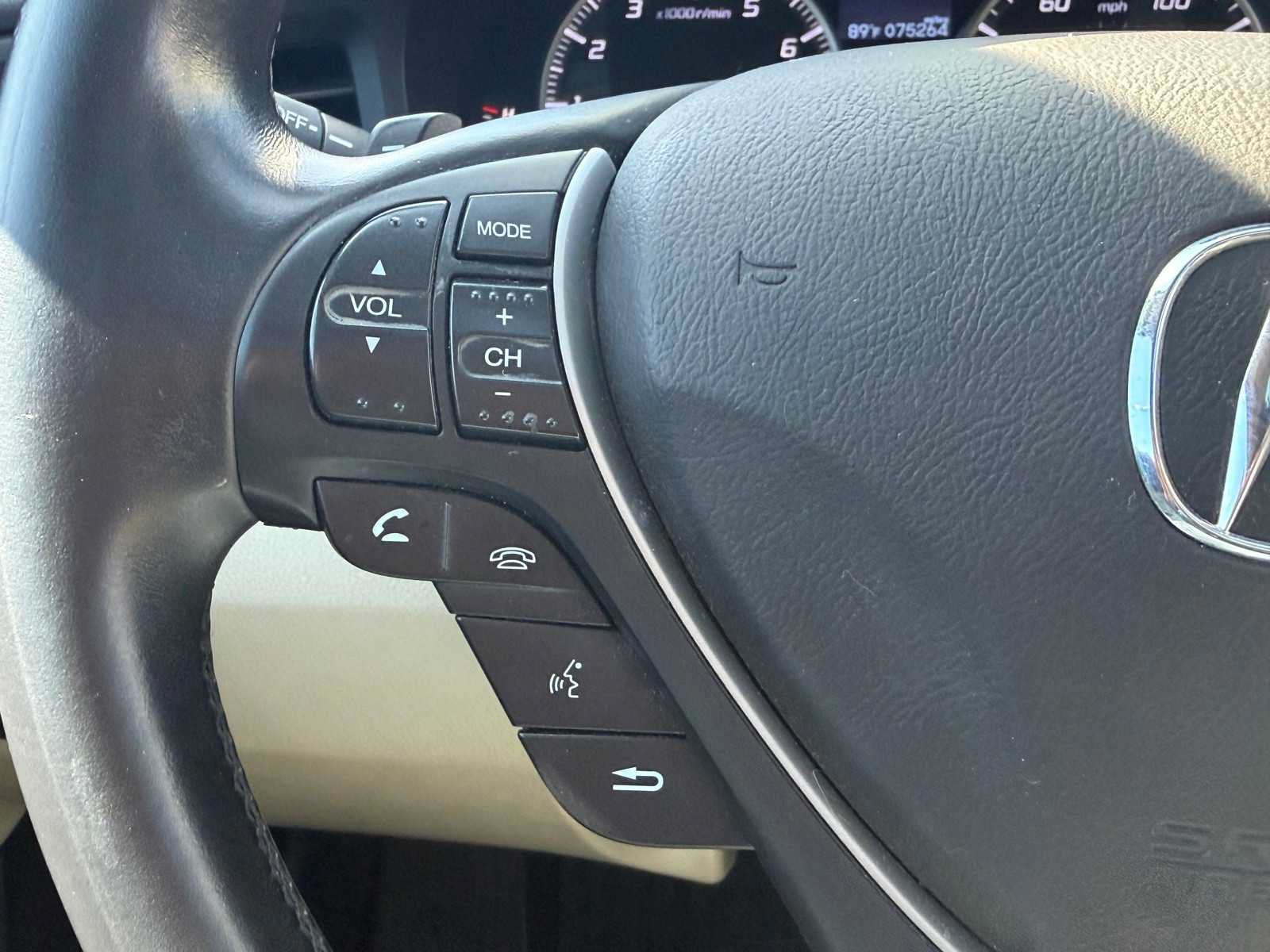 Used 2015 Acura ILX w/ Premium Package FWD image 16