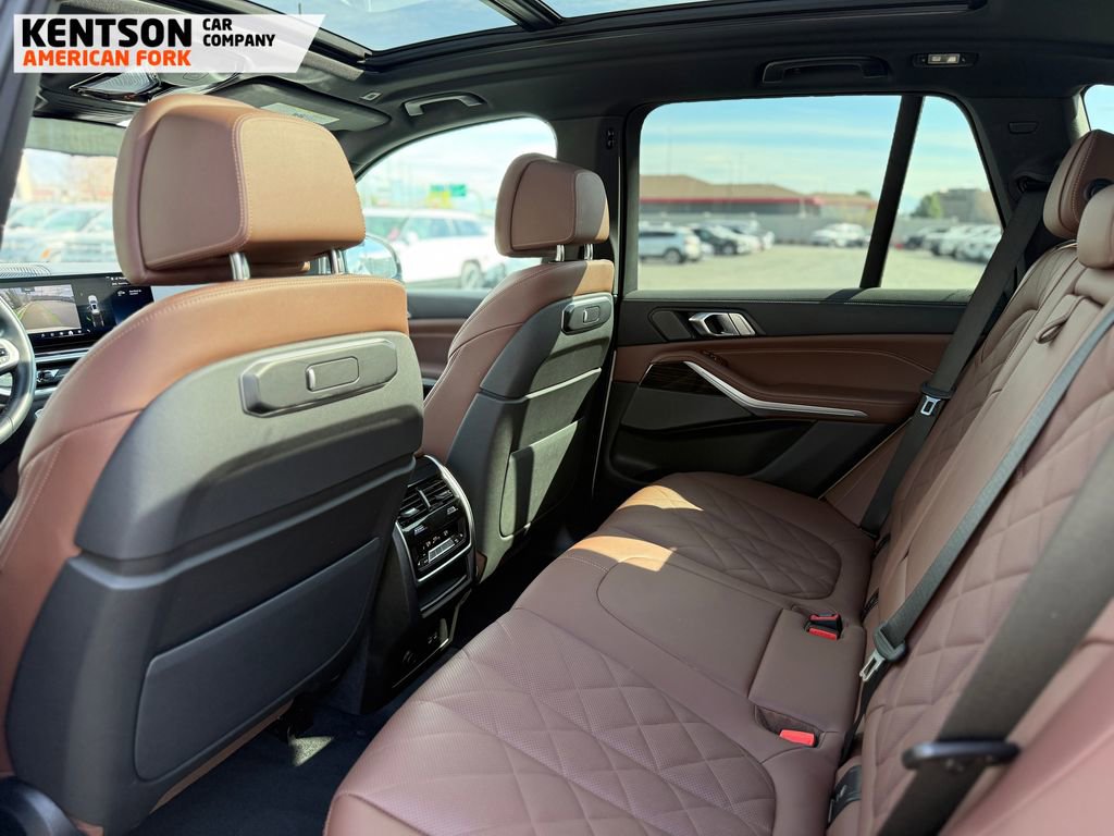 Used 2025 BMW X5 xDrive40i w/ M Sport Package image 39
