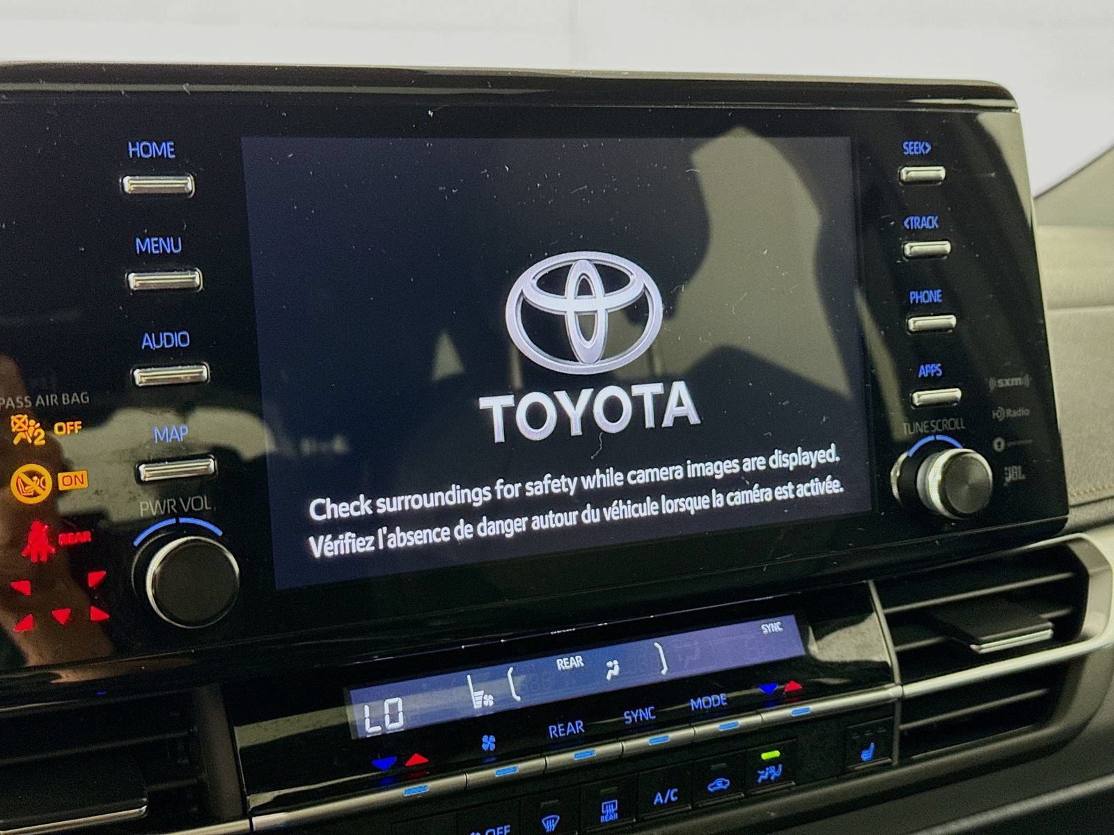 Certified 2022 Toyota Sienna XLE Woodland Edition AWD/4WD image 14